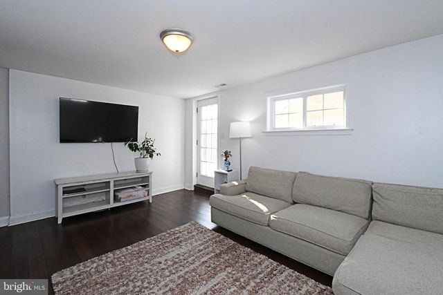 210 BECKER RD, North Wales, PA 19454