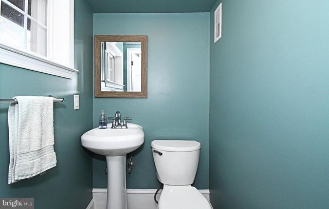 210 BECKER RD, North Wales, PA 19454