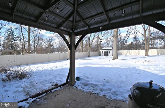 210 BECKER RD, North Wales, PA 19454