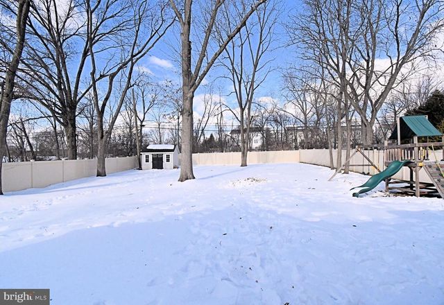 210 BECKER RD, North Wales, PA 19454