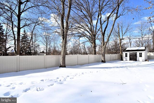 210 BECKER RD, North Wales, PA 19454