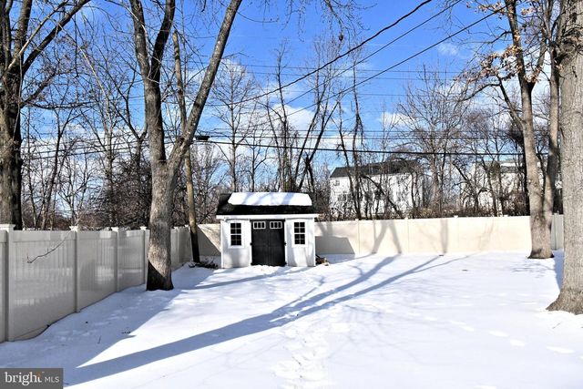 210 BECKER RD, North Wales, PA 19454