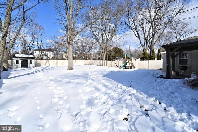 210 BECKER RD, North Wales, PA 19454