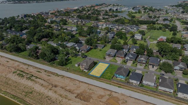 406 West Drive, League City, TX 77565