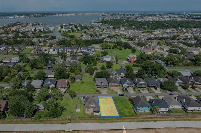 406 West Drive, League City, TX 77565