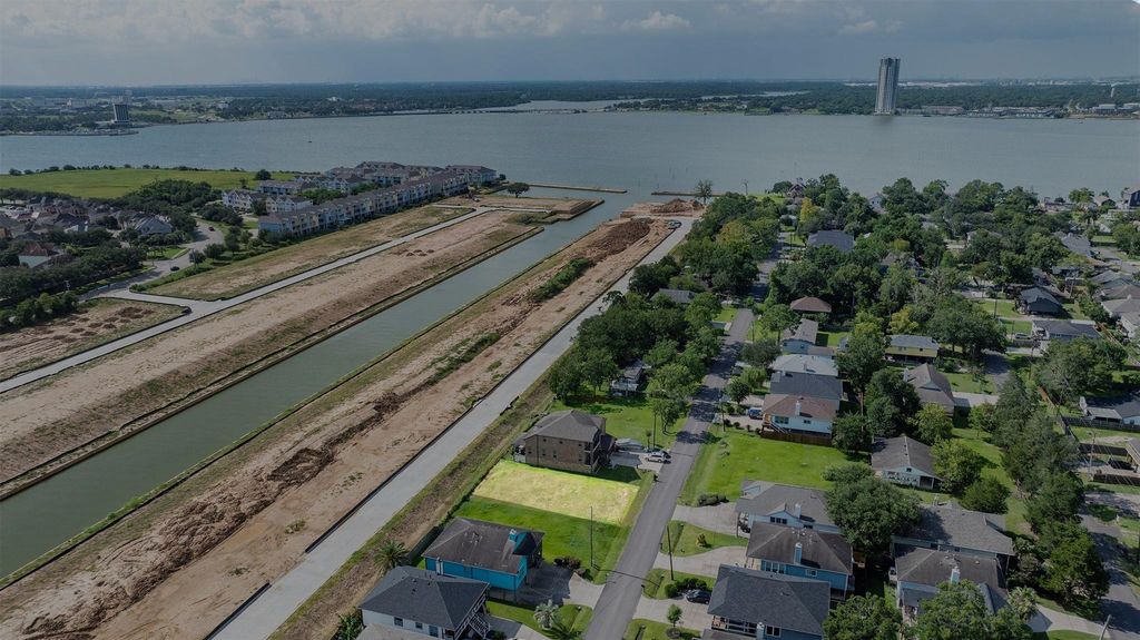 406 West Drive, League City, TX 77565