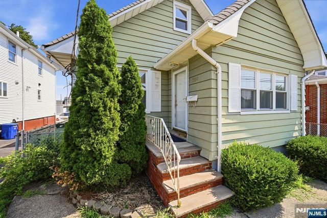 719 Teneyck Avenue, Lyndhurst, NJ 07071