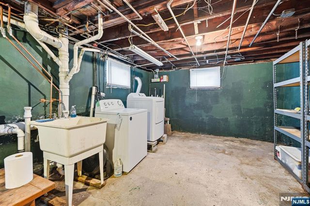 719 Teneyck Avenue, Lyndhurst, NJ 07071