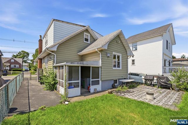 719 Teneyck Avenue, Lyndhurst, NJ 07071
