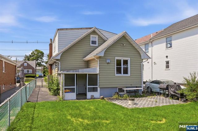 719 Teneyck Avenue, Lyndhurst, NJ 07071