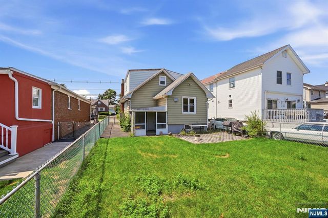 719 Teneyck Avenue, Lyndhurst, NJ 07071