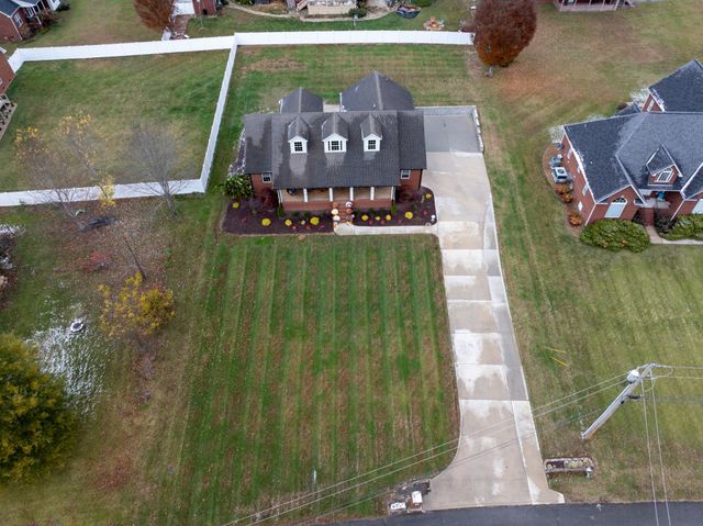 3516 Heritage Green Way, Cookeville, TN 38506