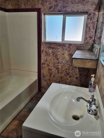 621 S 2nd Street, Toledo, WA 98591