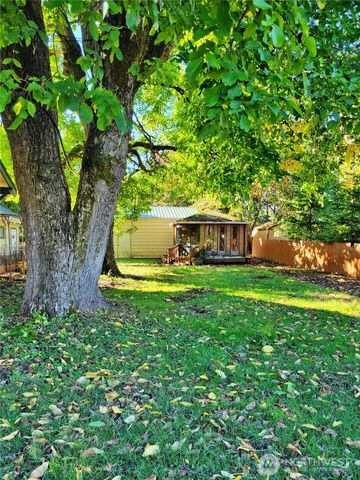 621 S 2nd Street, Toledo, WA 98591