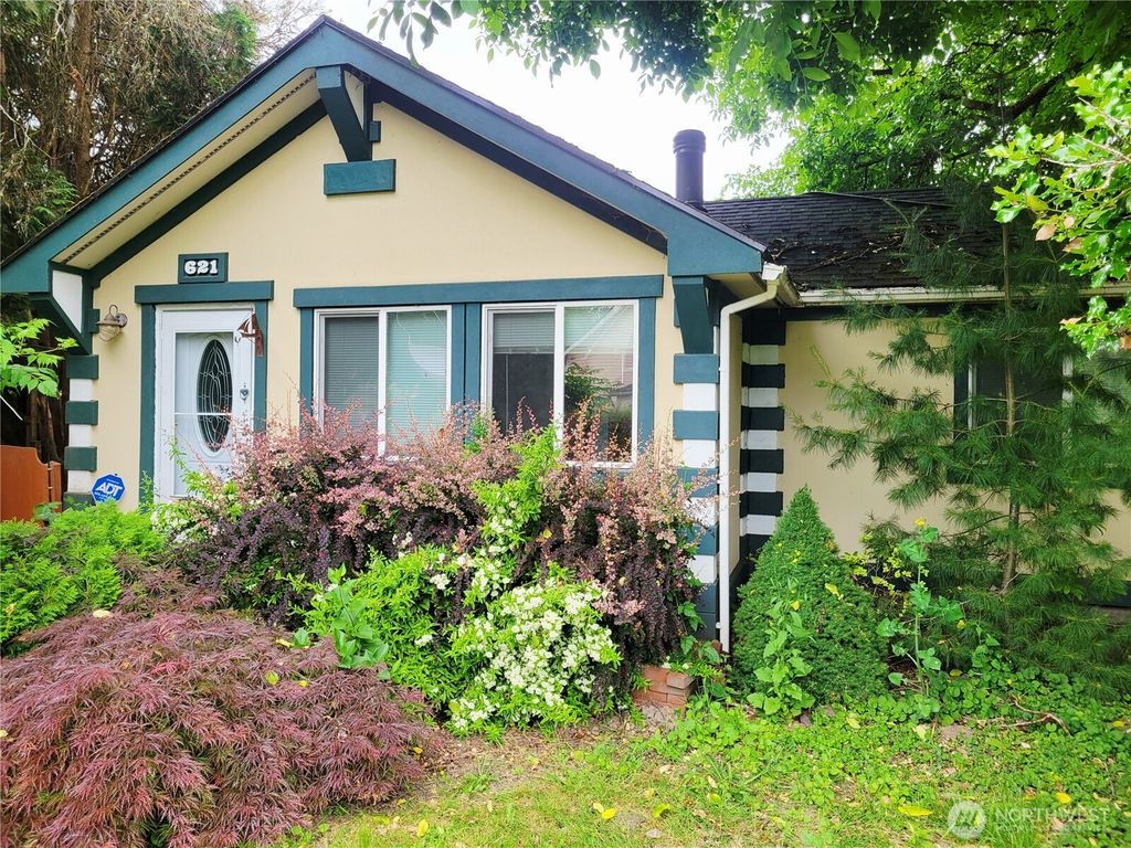 621 S 2nd Street, Toledo, WA 98591