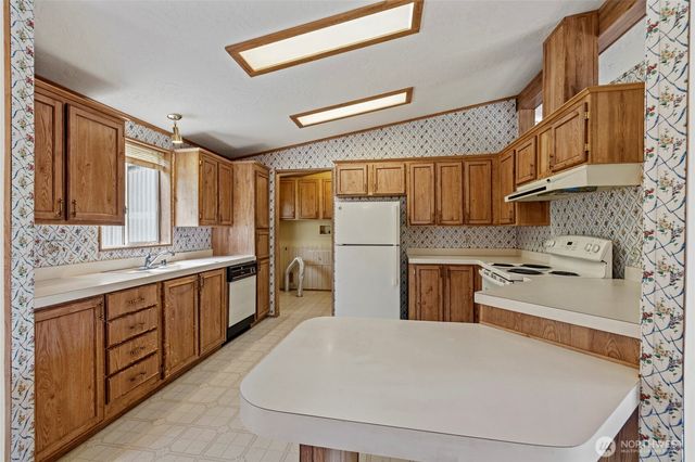 18206 W Big Lake Boulevard, Mount Vernon, WA 98274