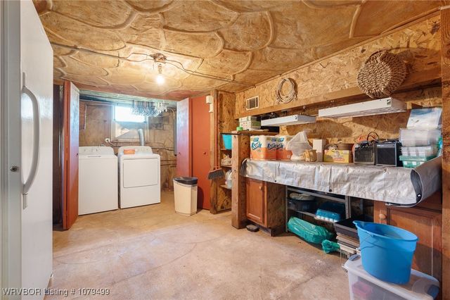 18 Spruce Street, Paris, AR 72855