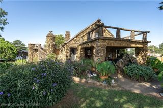 18 Spruce Street, Paris, AR 72855