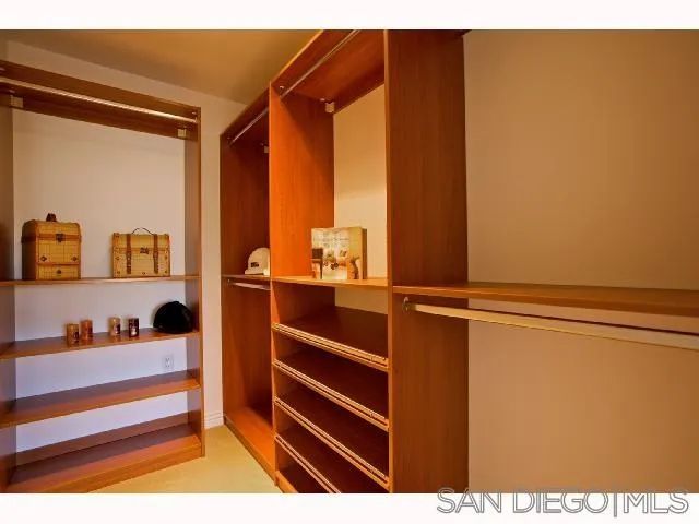 7575 Eads Ave 201, La Jolla, CA 92037