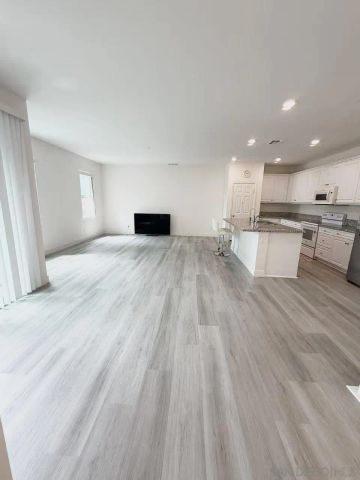 367 Fitzpatrick Rd 101, San Marcos, CA 92069