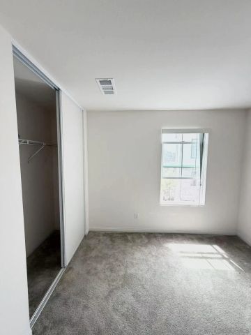367 Fitzpatrick Rd 101, San Marcos, CA 92069