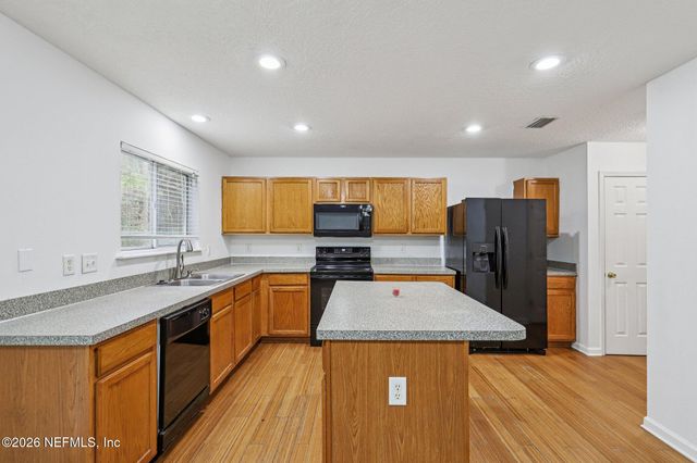 7222 BEEKMAN LAKE Drive S, Jacksonville, FL 32222