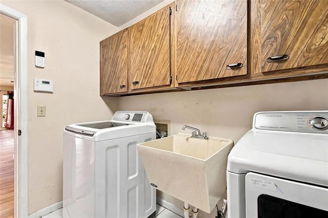 4607 CLOVERLAWN DRIVE, Tampa, FL 33624
