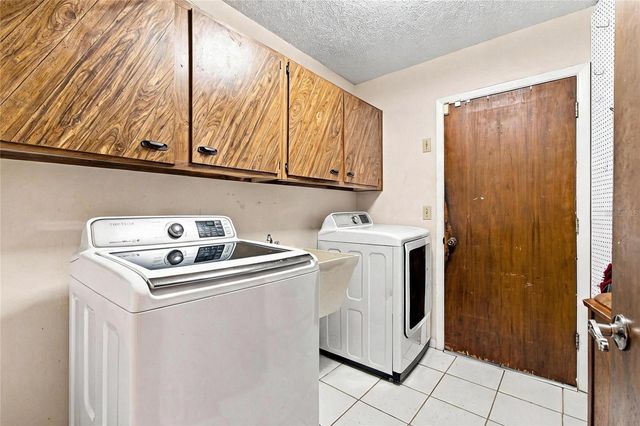 4607 CLOVERLAWN DRIVE, Tampa, FL 33624