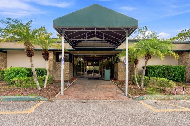4607 CLOVERLAWN DRIVE, Tampa, FL 33624