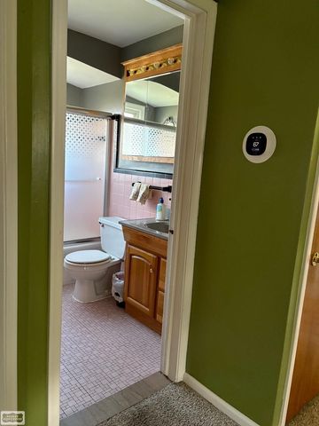 25625 Ronald Street, Roseville, MI 48066