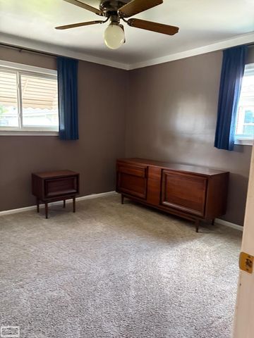 25625 Ronald Street, Roseville, MI 48066