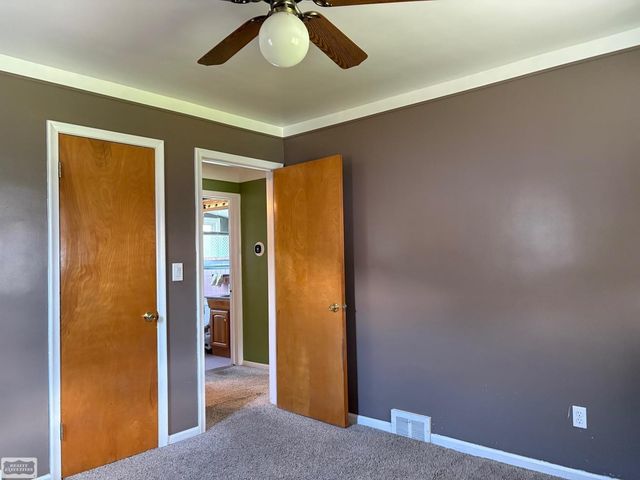 25625 Ronald Street, Roseville, MI 48066
