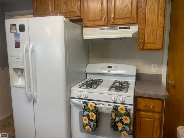 25625 Ronald Street, Roseville, MI 48066