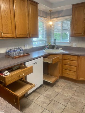 25625 Ronald Street, Roseville, MI 48066