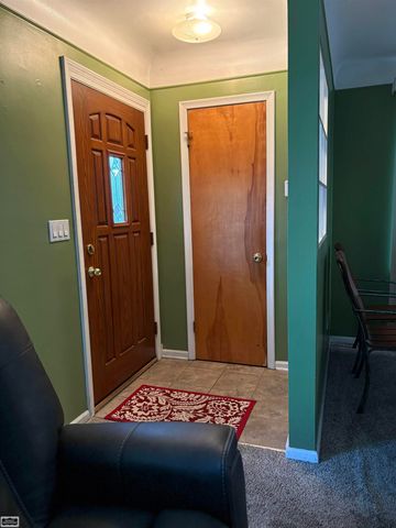 25625 Ronald Street, Roseville, MI 48066