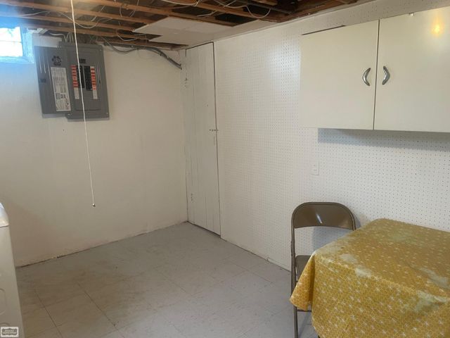 25625 Ronald Street, Roseville, MI 48066