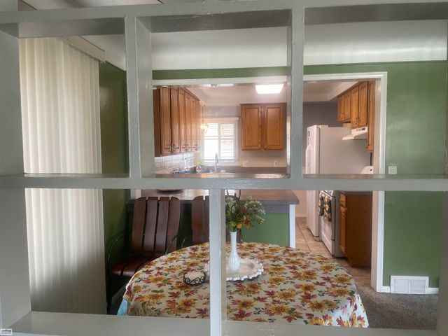 25625 Ronald Street, Roseville, MI 48066