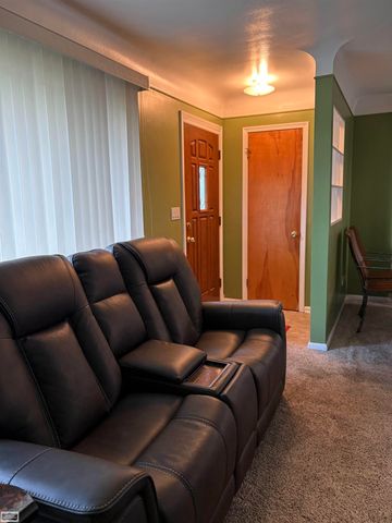 25625 Ronald Street, Roseville, MI 48066