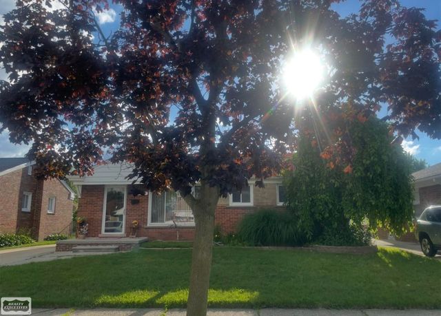 25625 Ronald Street, Roseville, MI 48066