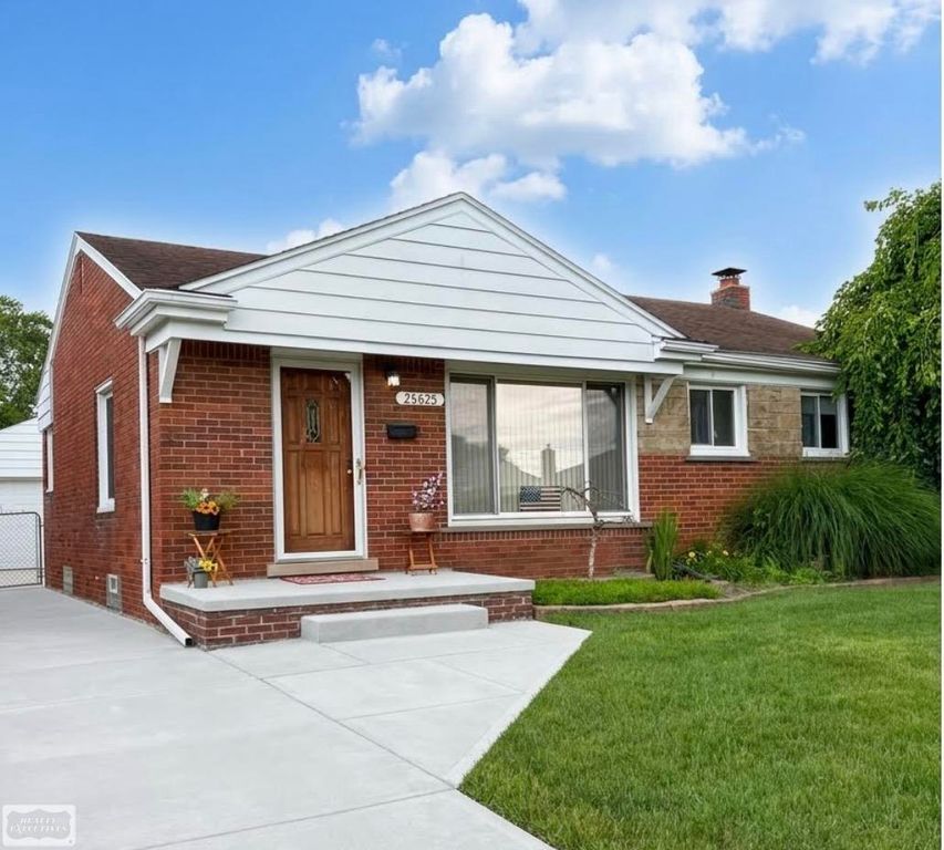 25625 Ronald Street, Roseville, MI 48066