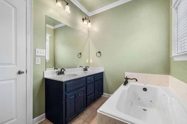 516 Crepe Myrtle Loop, Cabot, AR 72023