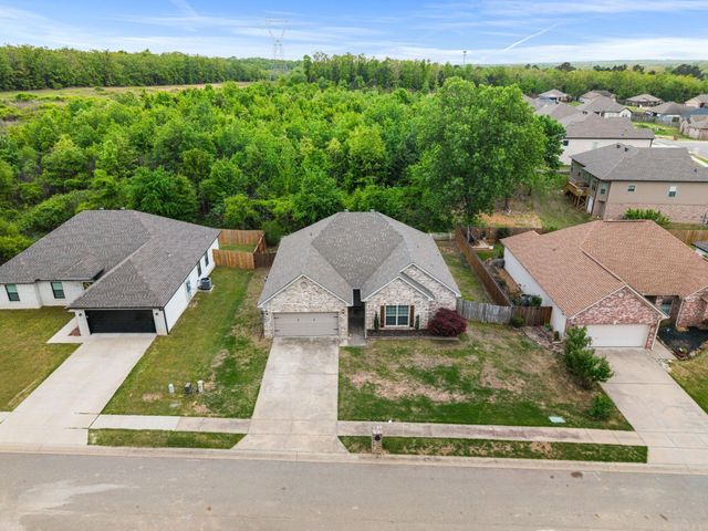 516 Crepe Myrtle Loop, Cabot, AR 72023