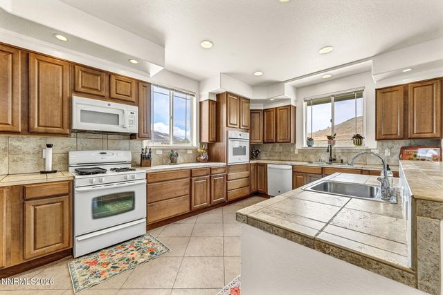 295 Descanso Lane, Sparks, NV 89441
