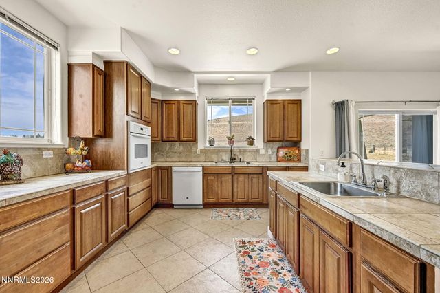 295 Descanso Lane, Sparks, NV 89441