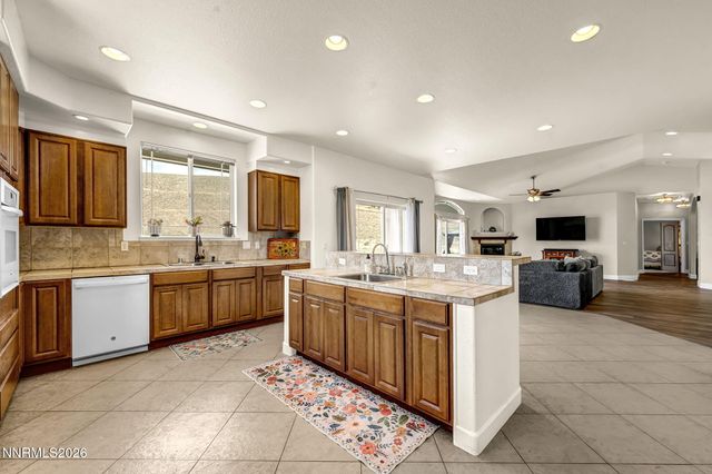 295 Descanso Lane, Sparks, NV 89441