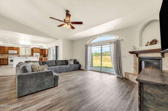 295 Descanso Lane, Sparks, NV 89441