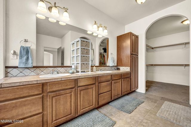 295 Descanso Lane, Sparks, NV 89441