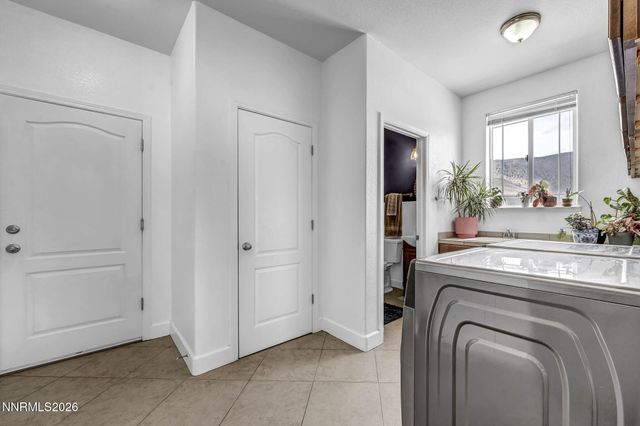 295 Descanso Lane, Sparks, NV 89441