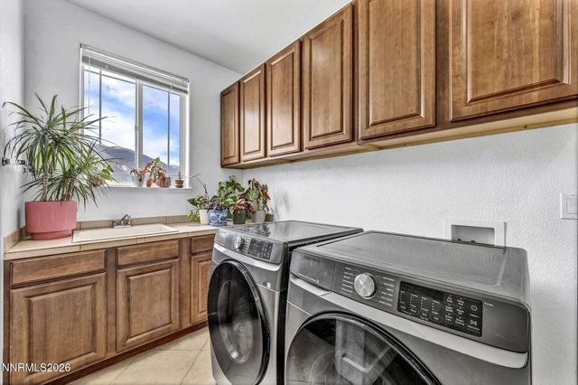 295 Descanso Lane, Sparks, NV 89441