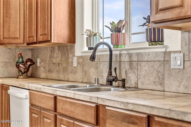 295 Descanso Lane, Sparks, NV 89441
